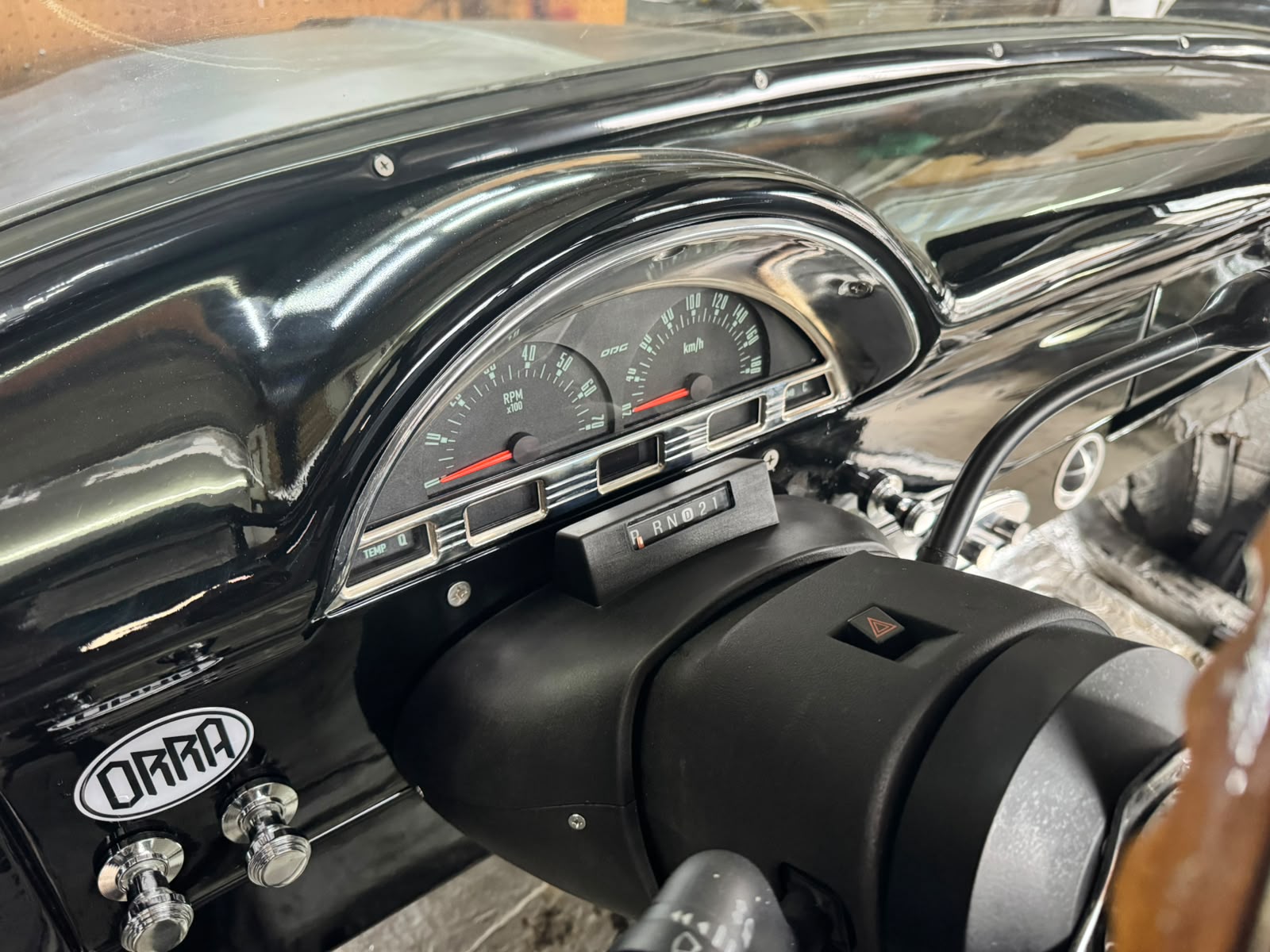 Console de direção Ford F-100 instalado no veículo