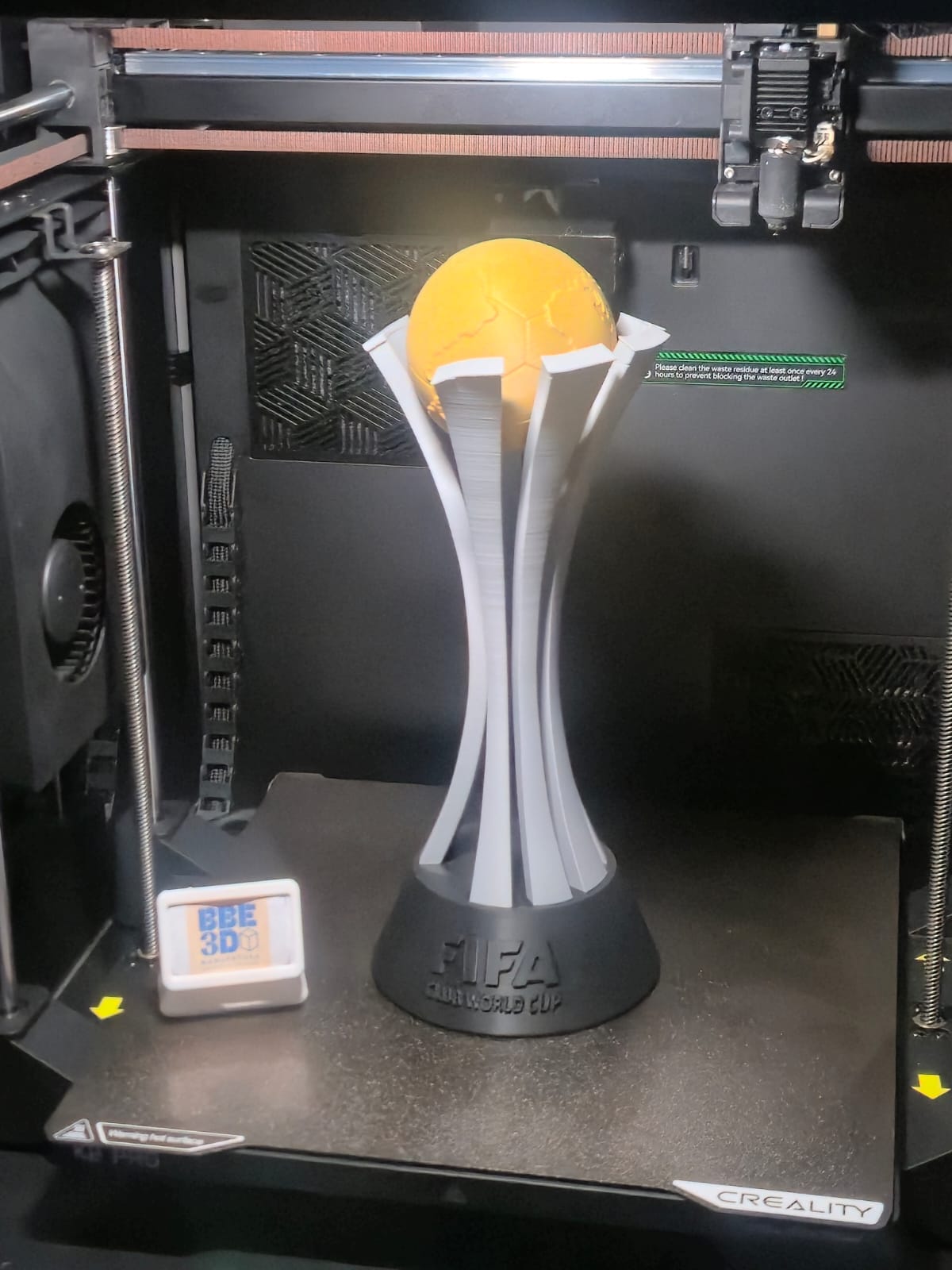 Troféu temático montado no interior da K2 Pro